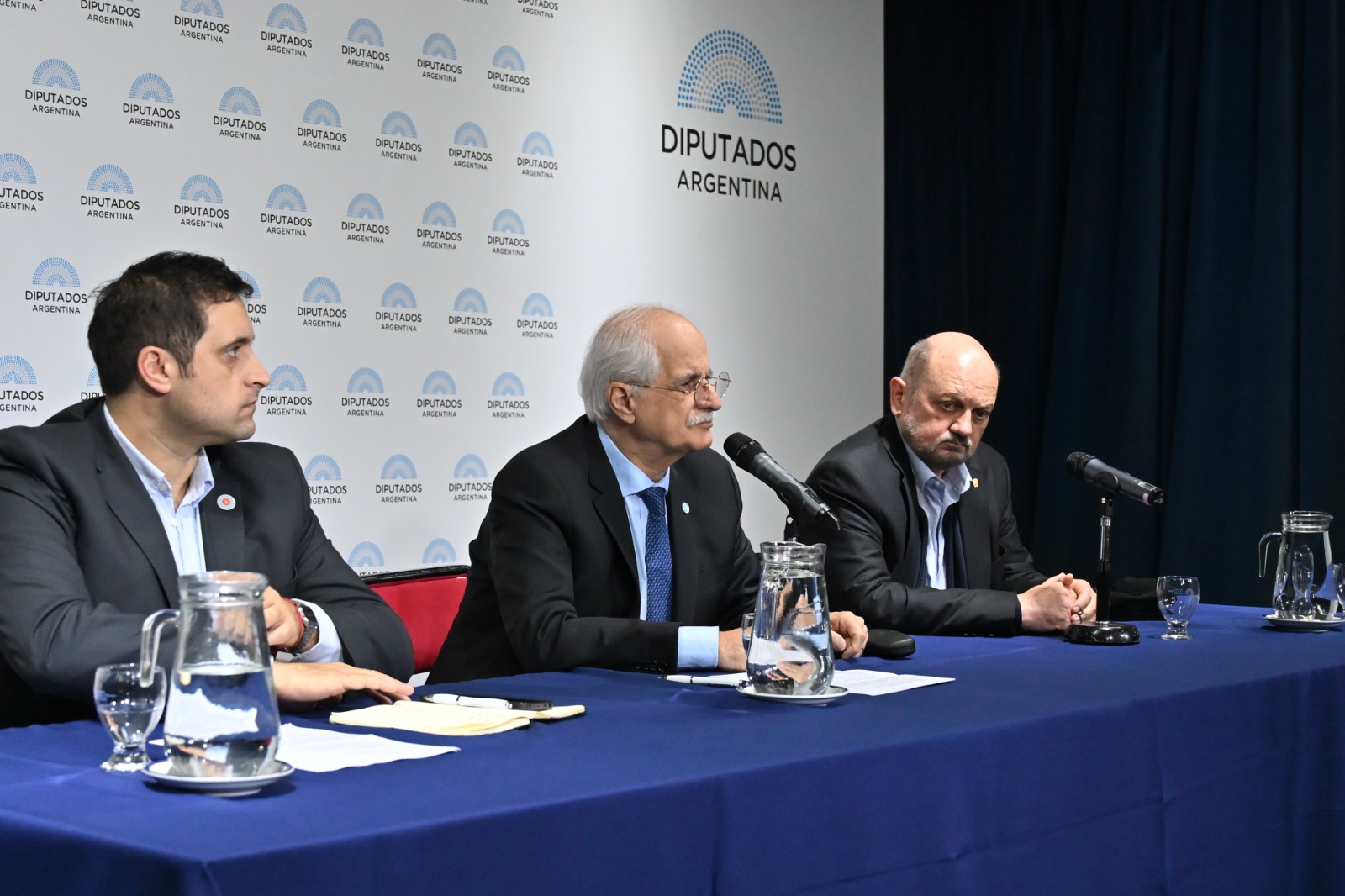 https://www.liganaval.org.ar/federaciones_gale/1391-02%20180926.jpeg